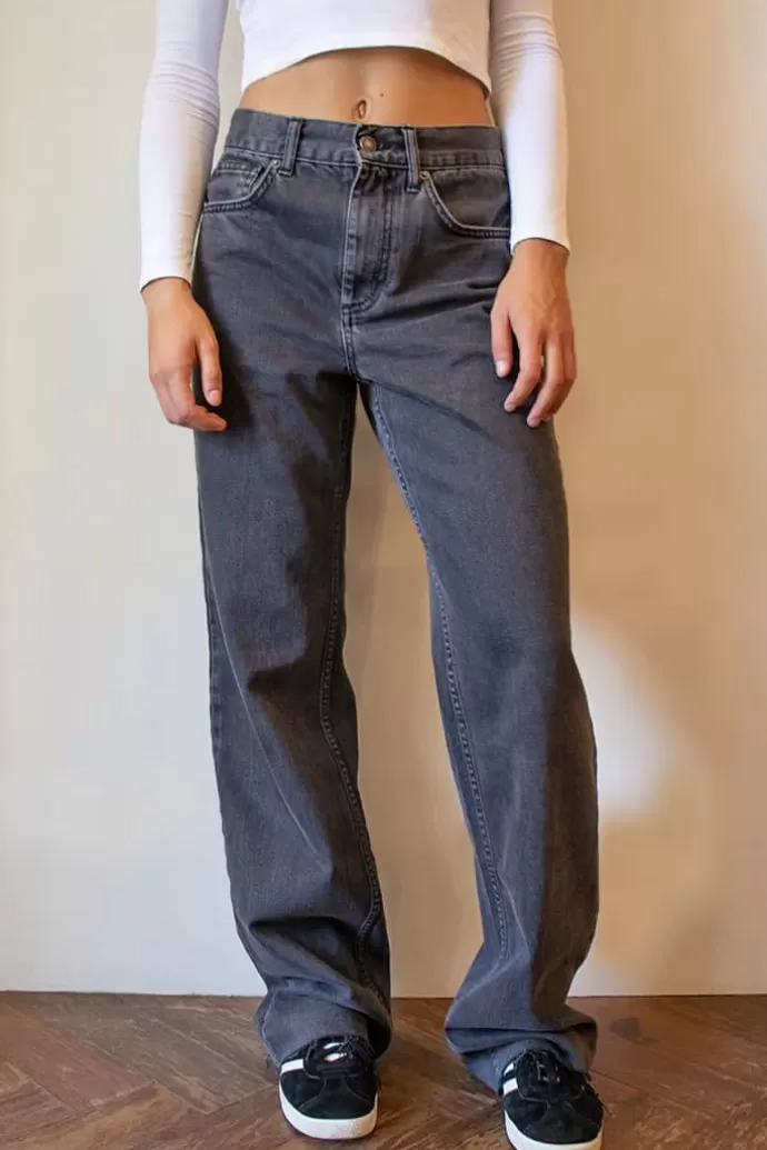 Subdued Jeans Mom^Donna Denim